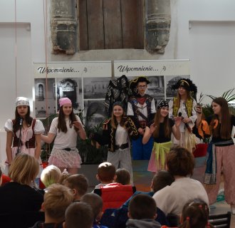 Piracka przygoda w świecie książek!