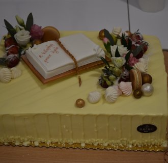 „… z książką przez życie” – pożegnanie długoletniego dyrektora Miejskiej Biblioteki Publicznej w Tarnogrodzie