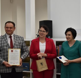 „… z książką przez życie” – pożegnanie długoletniego dyrektora Miejskiej Biblioteki Publicznej w Tarnogrodzie