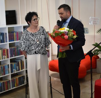 „… z książką przez życie” – pożegnanie długoletniego dyrektora Miejskiej Biblioteki Publicznej w Tarnogrodzie
