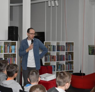 Spotkanie z Piotrem Kowalczykiem
