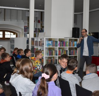 Spotkanie z Piotrem Kowalczykiem